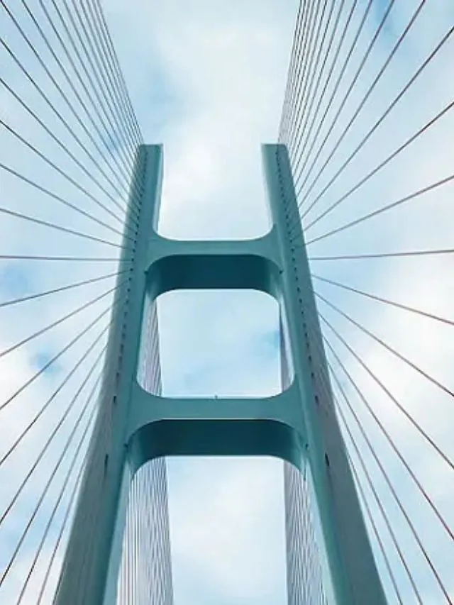 Huajiang Canyon Bridge
