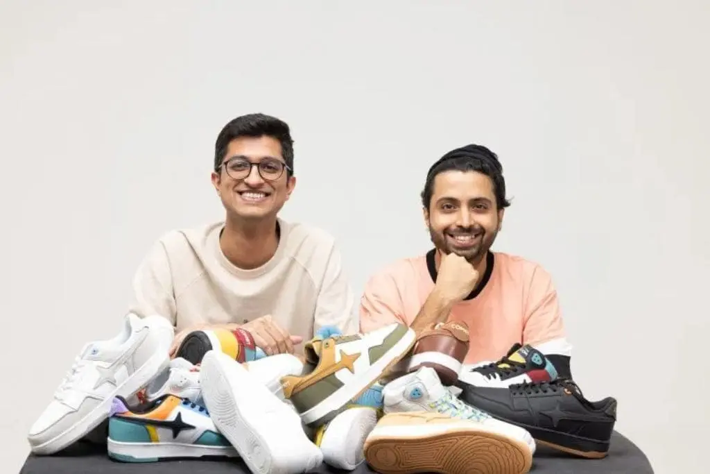 Comet Sneaker