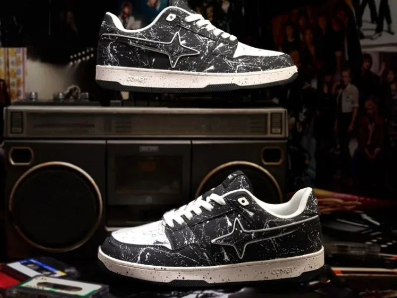 Comet Sneaker