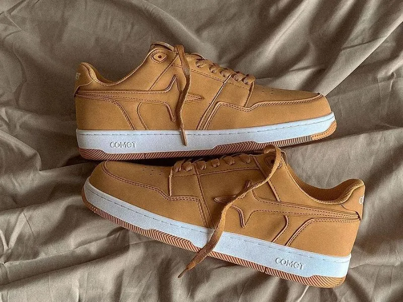 Comet Sneaker