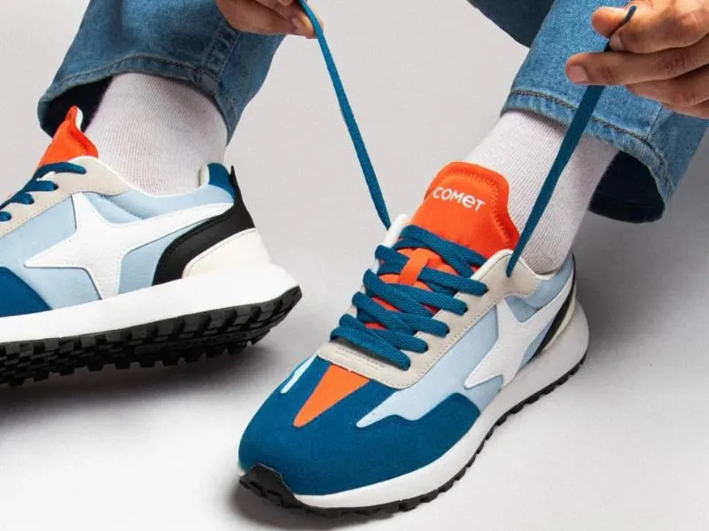 Comet Sneaker