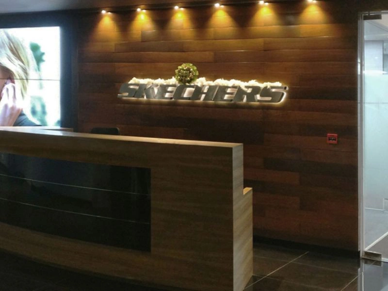 Skechers