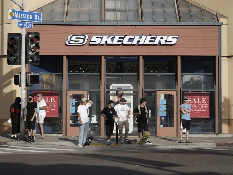 Skechers