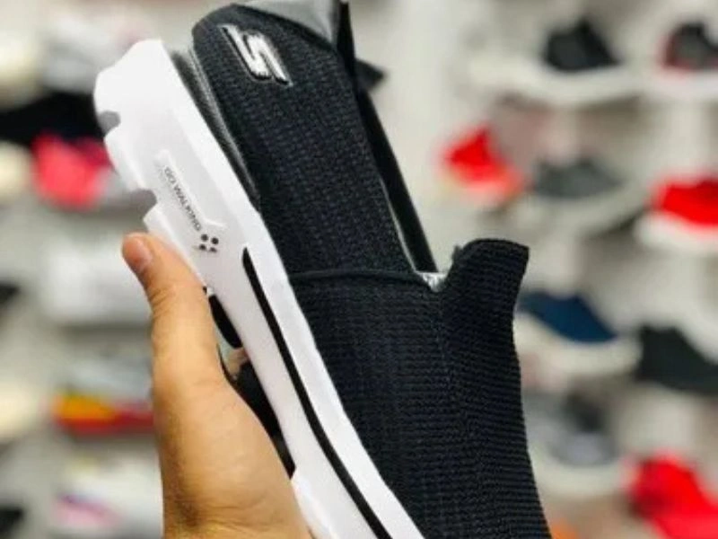 Skechers
